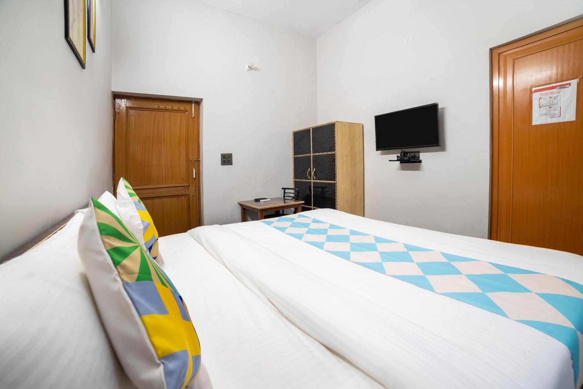 Hotel O Home Gautam Homestay Dehradun Exterior photo