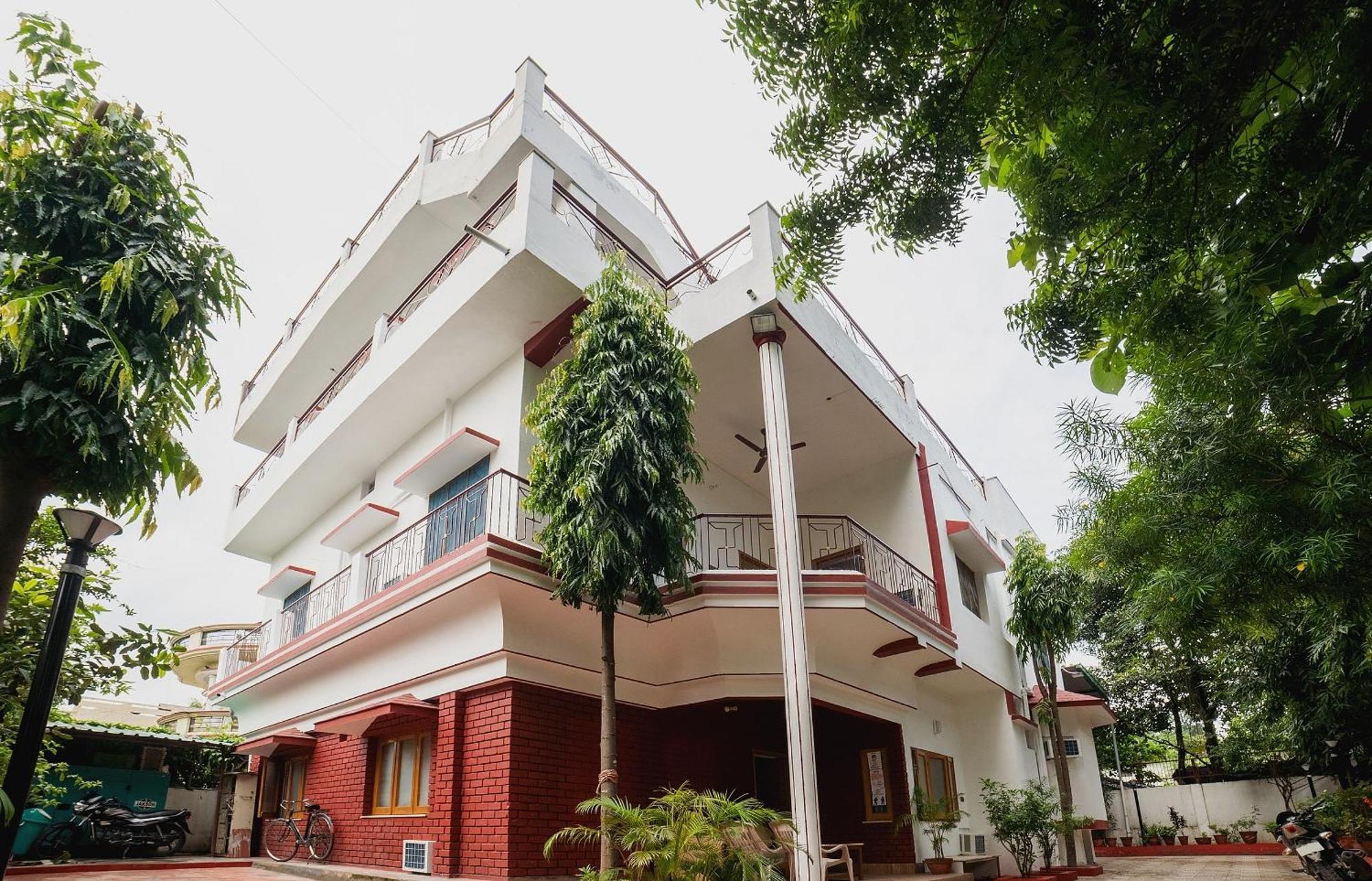 Hotel O Home Gautam Homestay Dehradun Exterior photo